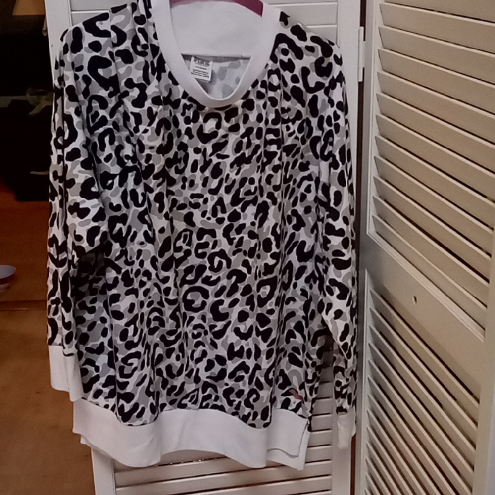 NWT VS Pink Sweatshirt Large